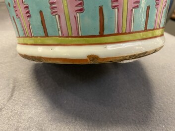 A Chinese famille rose vase, 19th C.