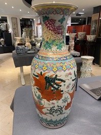 A Chinese famille rose 'goldfish' vase, 19th C.