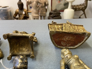 Cinq figures en bronze, Inde, Japon et Tibet, 19/20&egrave;me
