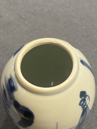 Twee Chinese blauw-witte theebussen met deksels, Kangxi