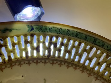 Three Chinese blue and white and famille rose dishes, Kangxi/Yongzheng