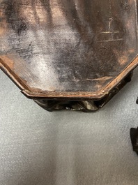 Un br&ucirc;le-parfum en bronze aux anses et pieds en forme d'&eacute;l&eacute;phants, Chine, marque et &eacute;poque de Qianlong