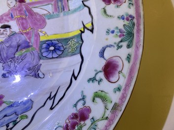 Three Chinese blue and white and famille rose dishes, Kangxi/Yongzheng
