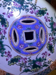 A Chinese famille rose 'ducks in a lotus pond' garden seat, 19th C.