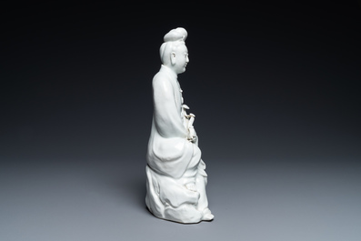 A Chinese Dehua blanc de Chine figure of Guanyin, impressed mark, 19/20th C.