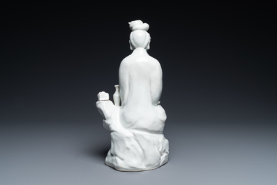 A Chinese Dehua blanc de Chine figure of Guanyin, impressed mark, 19/20th C.