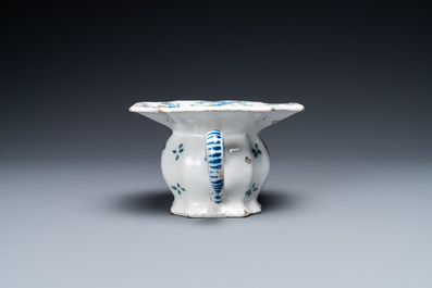 A polychrome Dutch Delft spittoon, 18th C.