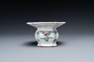 A polychrome Dutch Delft spittoon, 18th C.