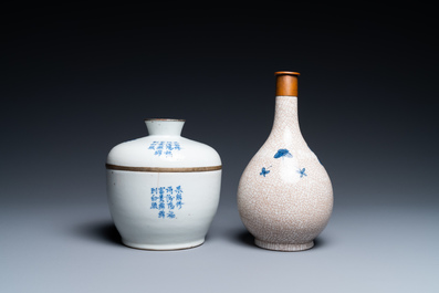 Drie stukken Chinees blauw-wit porselein voor de Thaise markt, 19e eeuw