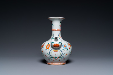 A Chinese famille rose 'Pompadour' kendi, Yongzheng/Qianlong