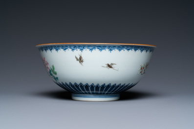 A Chinese famille rose 'cranes and phoenix' bowl, Qianlong mark, 18/19th C.