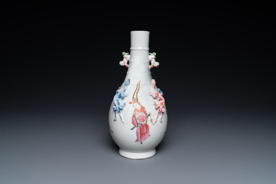 A Chinese famille rose 'Wu Shuang Pu' vase, 19th C.