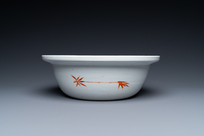 A large Chinese qianjiang cai bowl, Republic