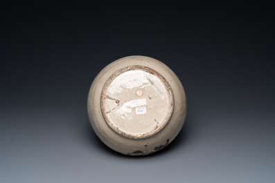Een Chinese Cizhou kalebasvaas, Song/Yuan