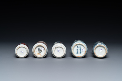 Five Chinese blue, white and copper-red snuff bottles, 18/20th C.