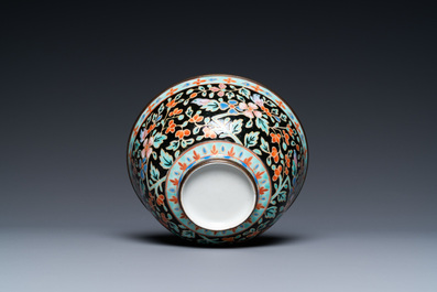 A Chinese Bencharong bowl for the Thai market, 19th C.