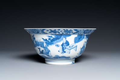 Een Chinese blauw-witte 'klapmuts' kom, Kangxi merk en periode