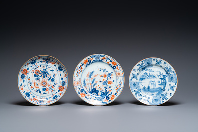 Three Chinese blue, white and Imari-style plates and two dishes, Kangxi/Qianlong