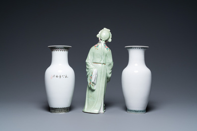 A Chinese famille rose figure and two vases, 20th C.