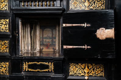 Un cabinet en bois d'&eacute;b&egrave;ne, bois noirci et bois peint, Anvers, 17&egrave;me