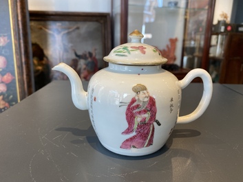 A Chinese famille rose 'Wu Shuang Pu' teapot and cover, 19/20th C.