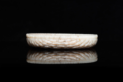 Lave-pinceaux en jade gris-noir, Chine, probablement Ming