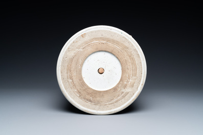 A Chinese gilt-monogrammed famille rose cooler, Qianlong