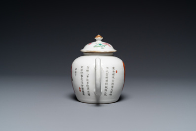 A Chinese famille rose 'Wu Shuang Pu' teapot and cover, 19/20th C.
