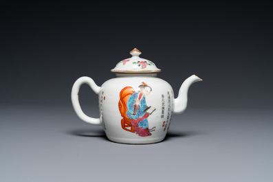 A Chinese famille rose 'Wu Shuang Pu' teapot and cover, 19/20th C.