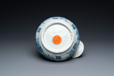 A Chinese blue and white kraak porcelain 'Hatcher cargo' Kendi, Transitional period