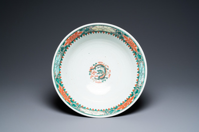 A large Chinese wucai bowl and a rectangular dish, Kangxi and/or later