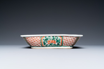 A large Chinese wucai bowl and a rectangular dish, Kangxi and/or later
