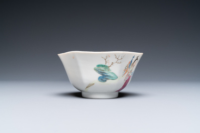 A pair of Chinese famille rose dishes and a bowl, 19/20th C.