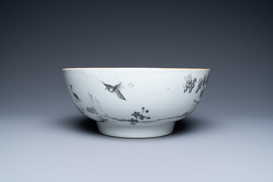 A Chinese grisaille and gilt bowl depicting a convent and birds in a landscape, Qianlong