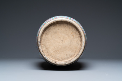 A large Chinese famille rose 'battle scene' vase, 19th C.
