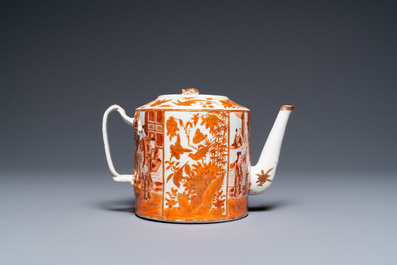 A Chinese 16-piece iron-red and gilt-decorated Canton porcelain tea service, 19th C.