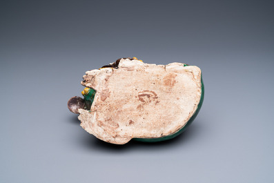 Un lion bouddhiste en biscuit &eacute;maill&eacute; vert, Kangxi