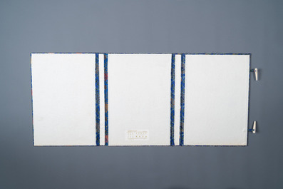 Une bo&icirc;te contenant deux albums de 80 estampes, dont 32 d'apr&egrave;s Qi Baishi, studio Rong Bao Zhai, P&eacute;kin, 1955