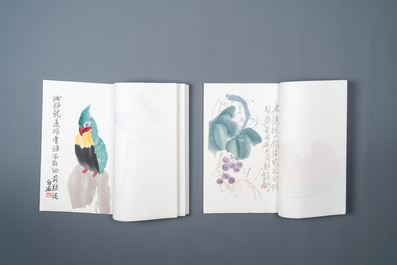 Une bo&icirc;te contenant deux albums de 80 estampes, dont 32 d'apr&egrave;s Qi Baishi, studio Rong Bao Zhai, P&eacute;kin, 1955