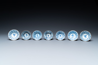 Een collectie Chinees blauw-wit porselein uit het Ca Mau scheepswrak, Kangxi/Yongzheng