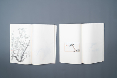 Une bo&icirc;te contenant deux albums de 80 estampes, dont 32 d'apr&egrave;s Qi Baishi, studio Rong Bao Zhai, P&eacute;kin, 1955