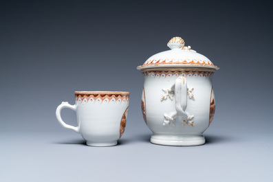 A Chinese covered bowl and a cup with a fine landscape medallion, Qianlong/Jiaqing