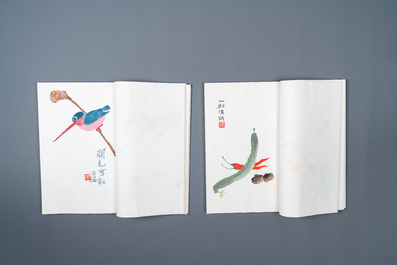 Une bo&icirc;te contenant deux albums de 120 estampes, dont 44 d'apr&egrave;s Qi Baishi, studio Rong Bao Zhai, P&eacute;kin, 1953