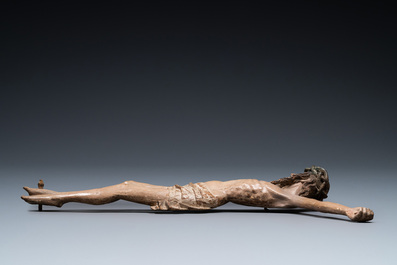 Een grote gepolychromeerde eikenhouten Christus, Vlaanderen, 1e kwart 16e eeuw