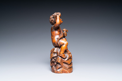 Une figure du jeune Hercule en buis sculpt&eacute;, Flandres, probablement Anvers, 17&egrave;me