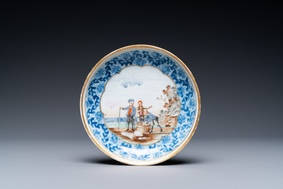 Une tasse et soucoupe en porcelaine de Chine d'exportation &agrave; d&eacute;cor d'un marchand de harengs, Qianlong
