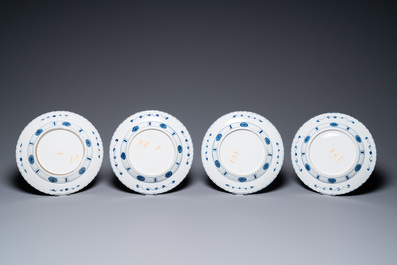 Huit assiettes en porcelaine de Chine en bleu et blanc, 19&egrave;me