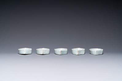 Five Chinese blue and white ko-sometsuke fan-shaped bowls for the Japanese market, Tianqi