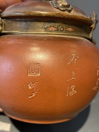 Une pipe &agrave; &eacute;au en gr&egrave;s de Yixing pour le Vietnam ou la Tha&iuml;lande, Chine, 19&egrave;me