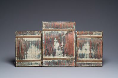 Een Chinese Canton email driedelige plooispiegel, Qianlong/Jiaqing